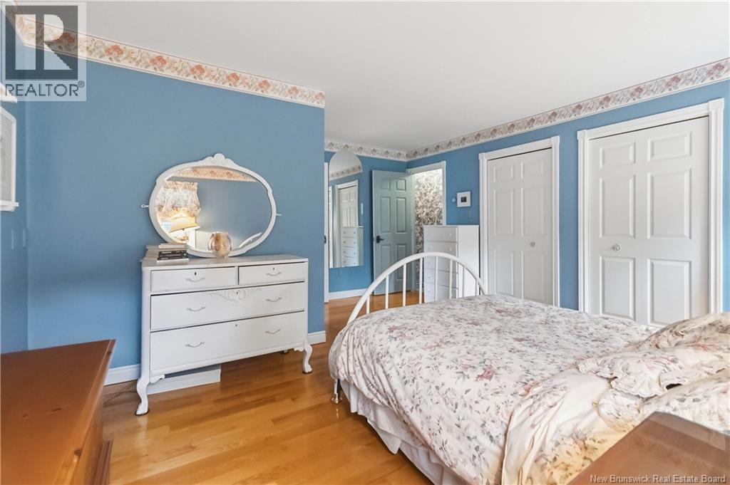 270 Westmount Boulevard - 37
