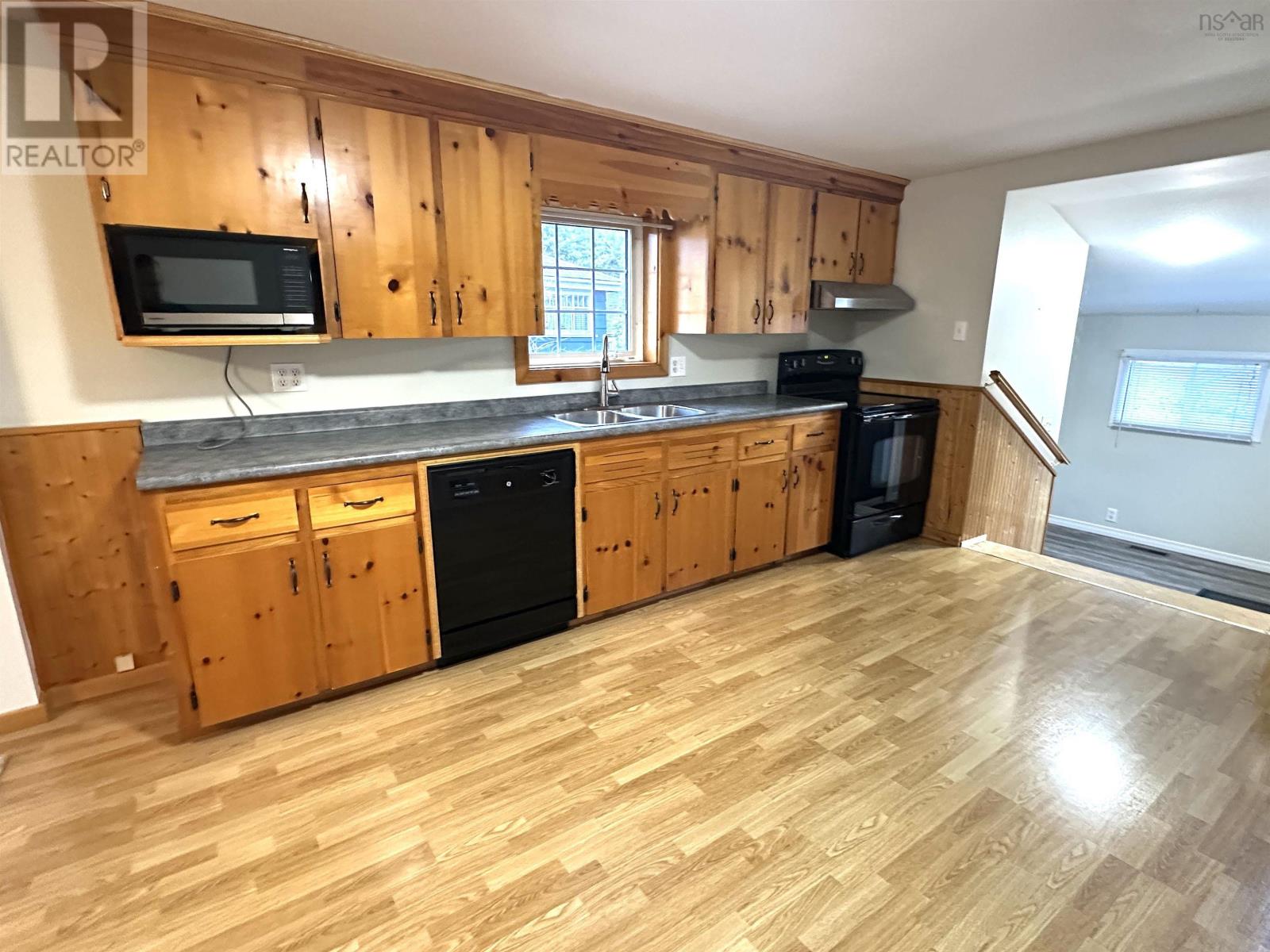 61 HILLSIDE Road - 6