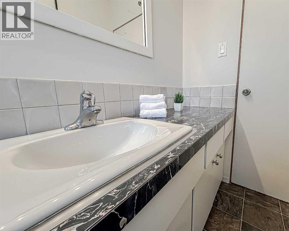 10419 109 Avenue - 22