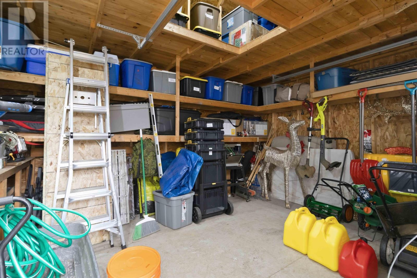 9 Dyllys Drive - 41