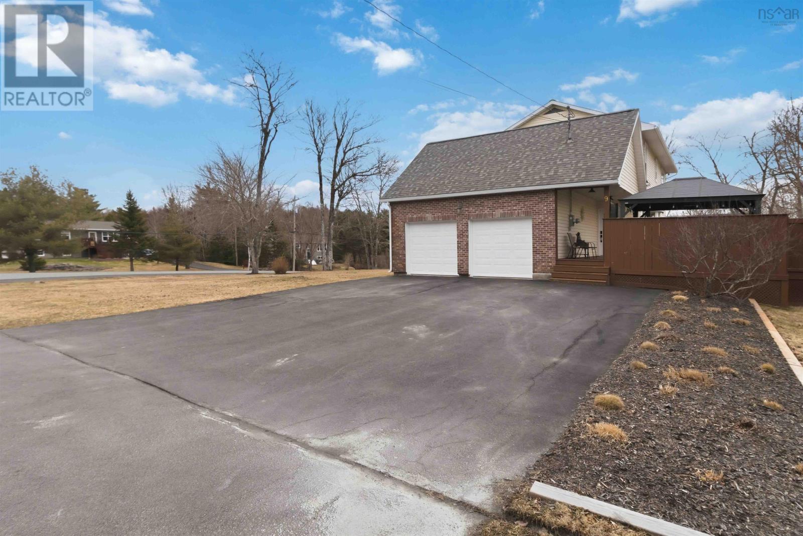 9 Dyllys Drive - 47