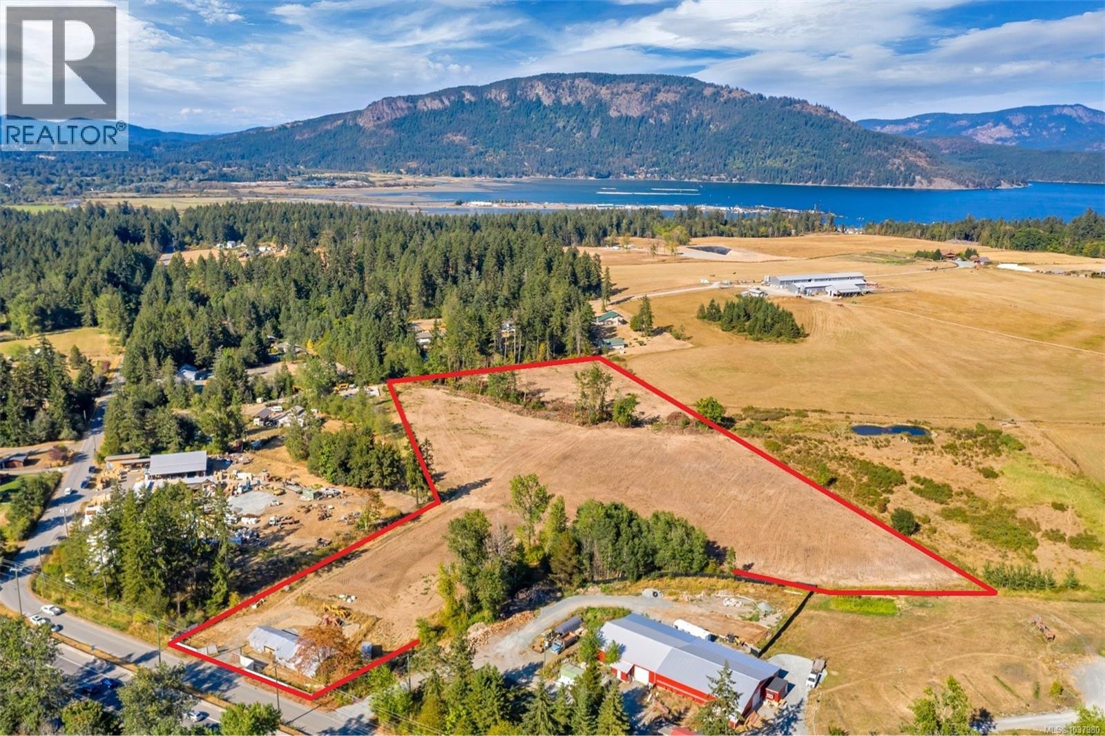 4545 Trans Canada Highway - photo 2