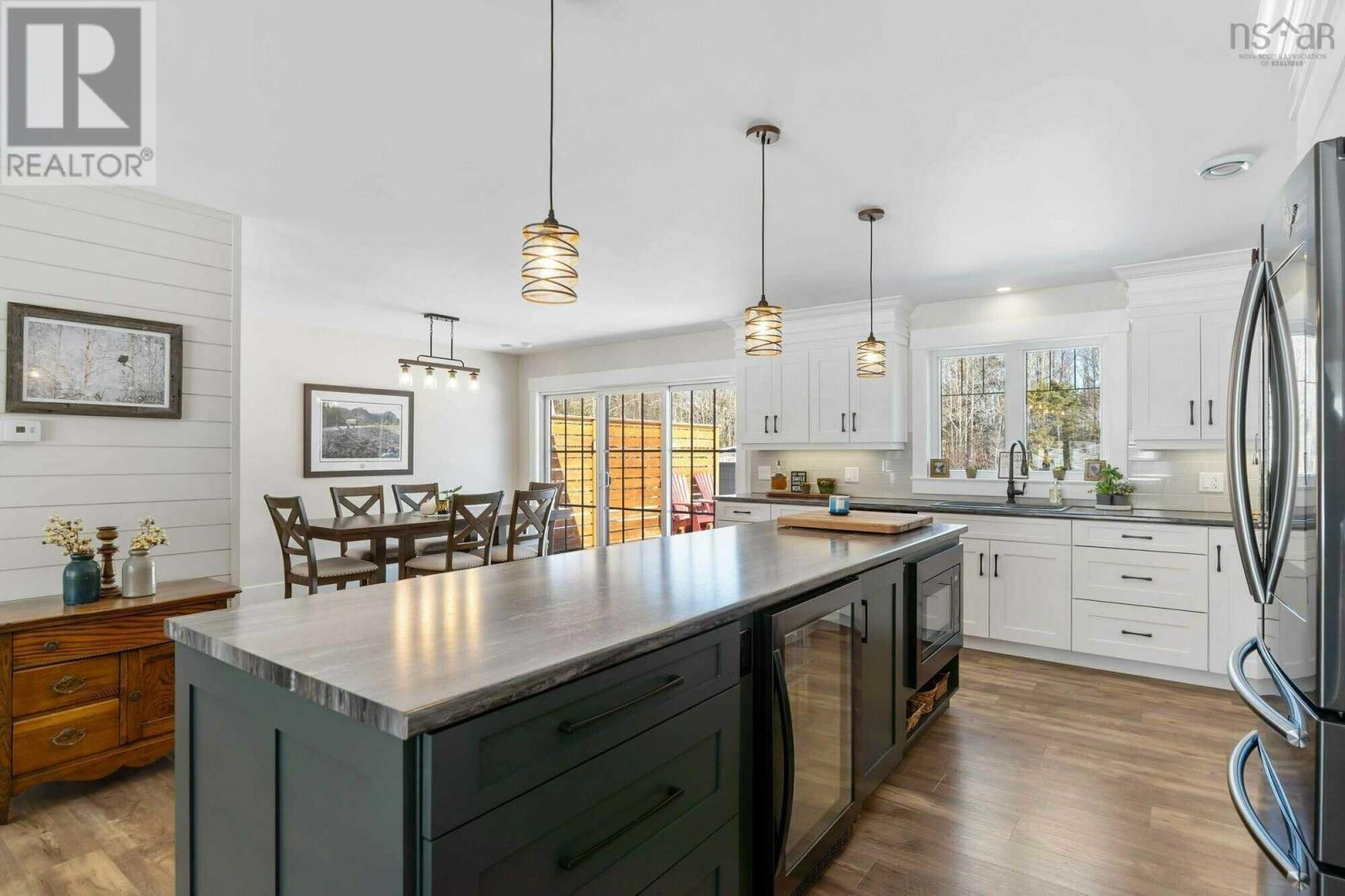 472 Alexander MacKenzie Road - 6