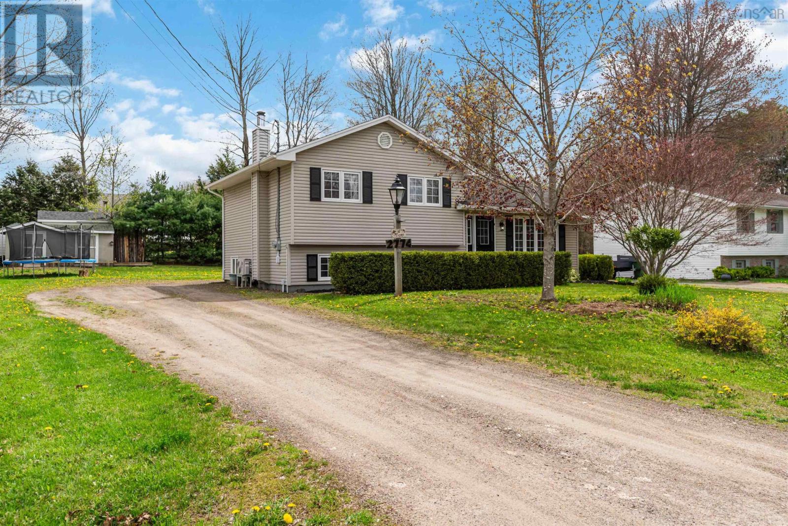 Property photo of 2774 Poplar Drive