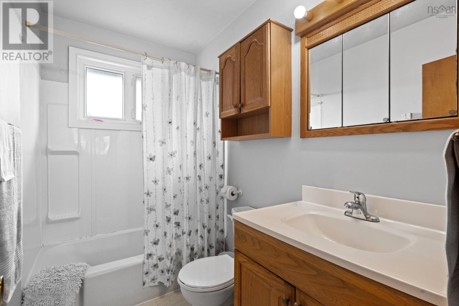 17 Ellen Drive - 24