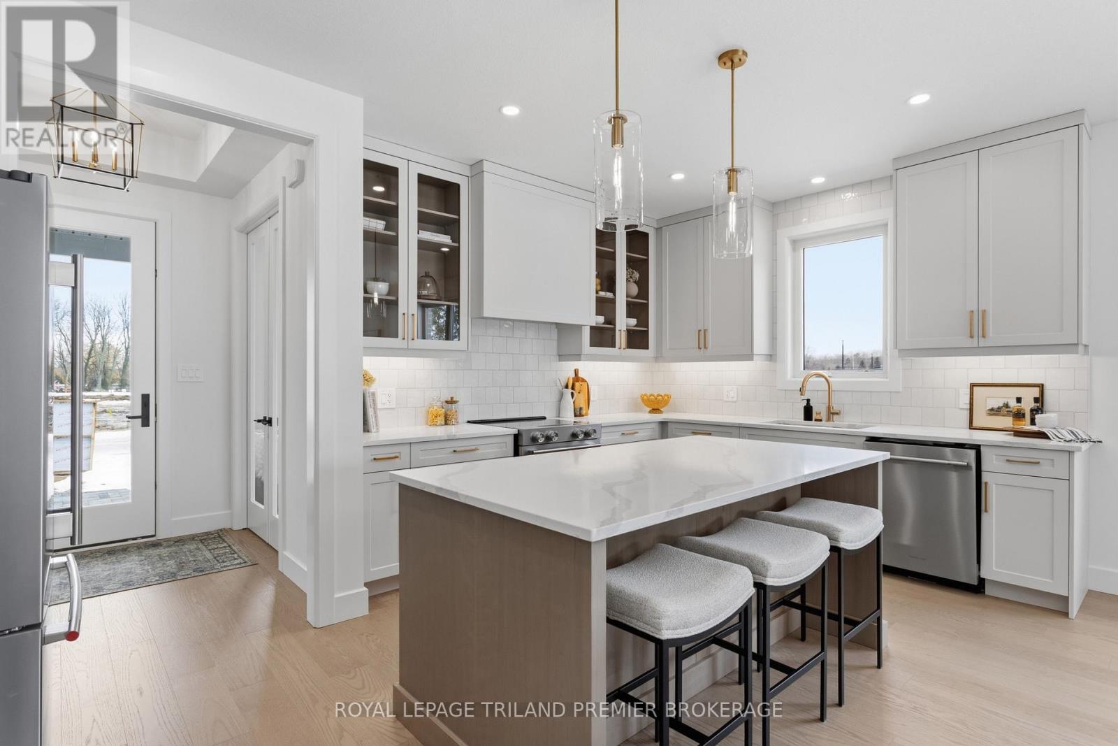 108 DEARING DRIVE - 9