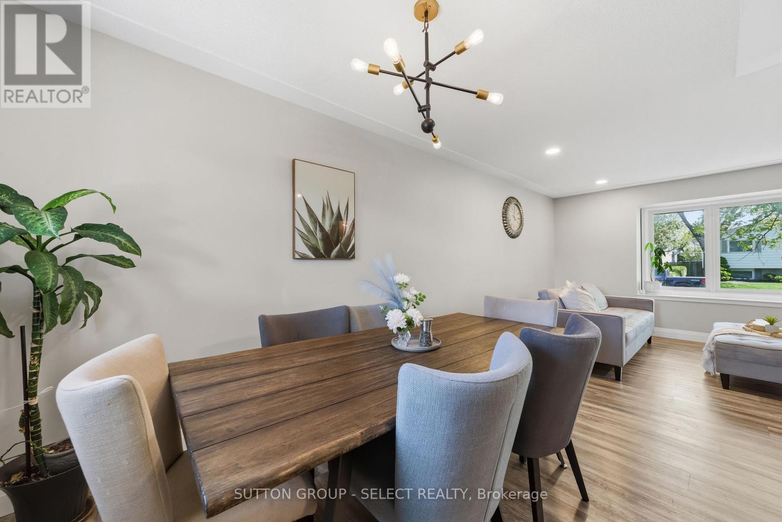 14 NOTRE DAME CRESCENT - 10