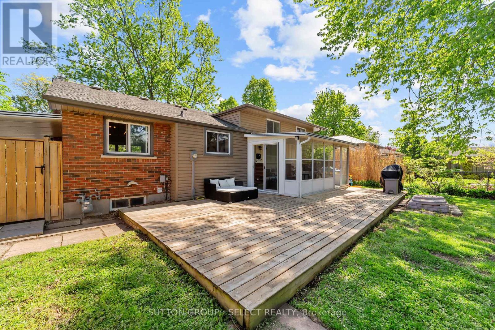 14 NOTRE DAME CRESCENT - 26
