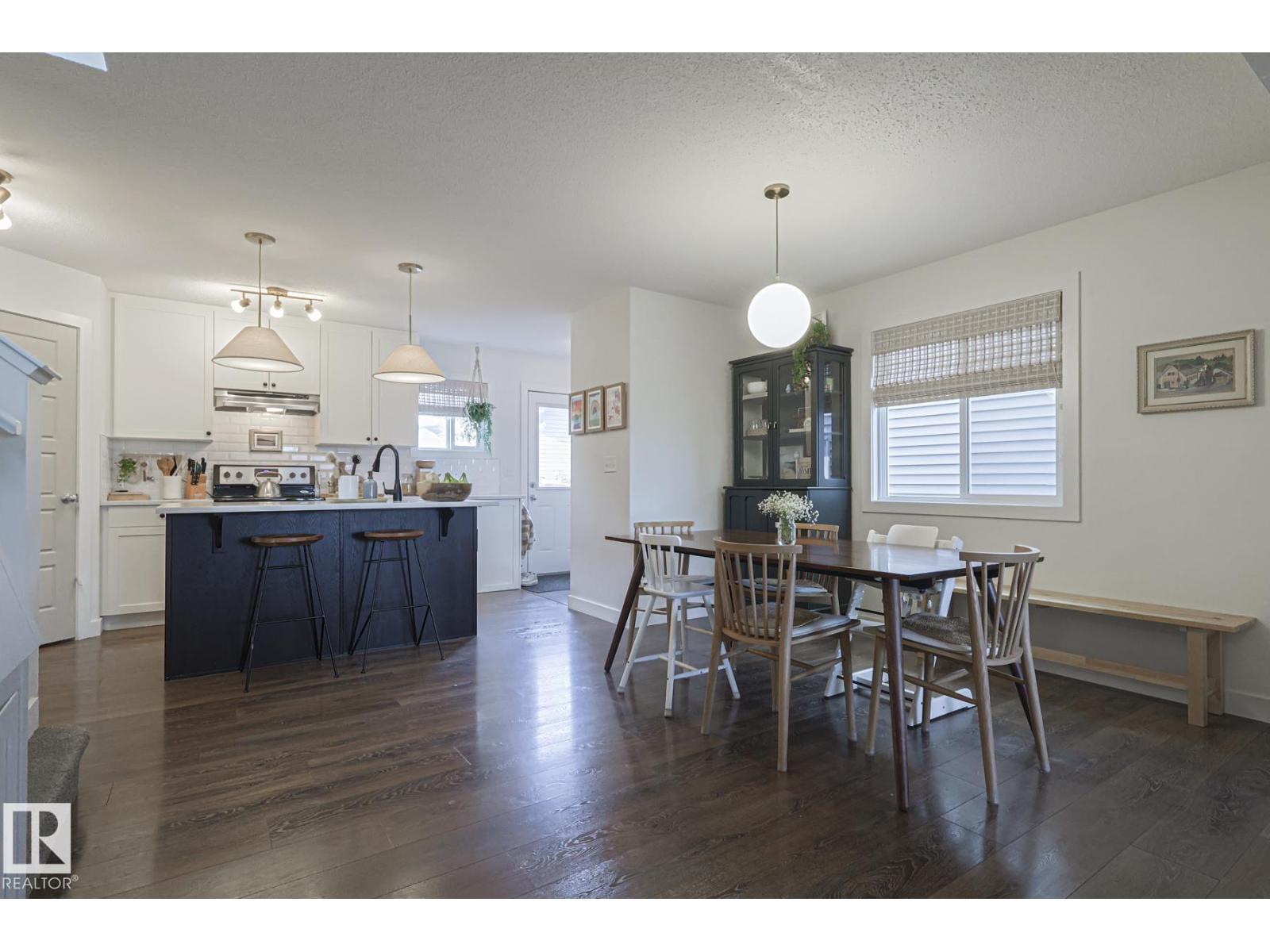 8952 218 ST NW - 11