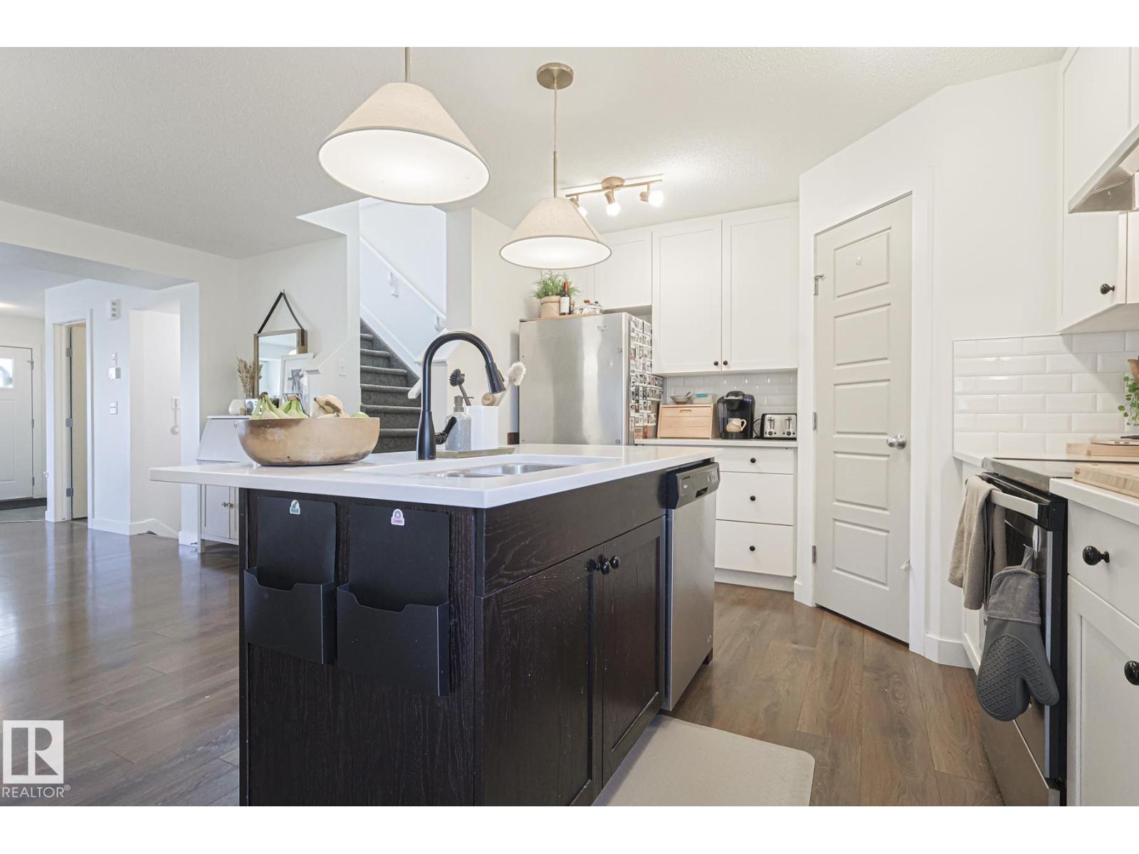 8952 218 ST NW - 15