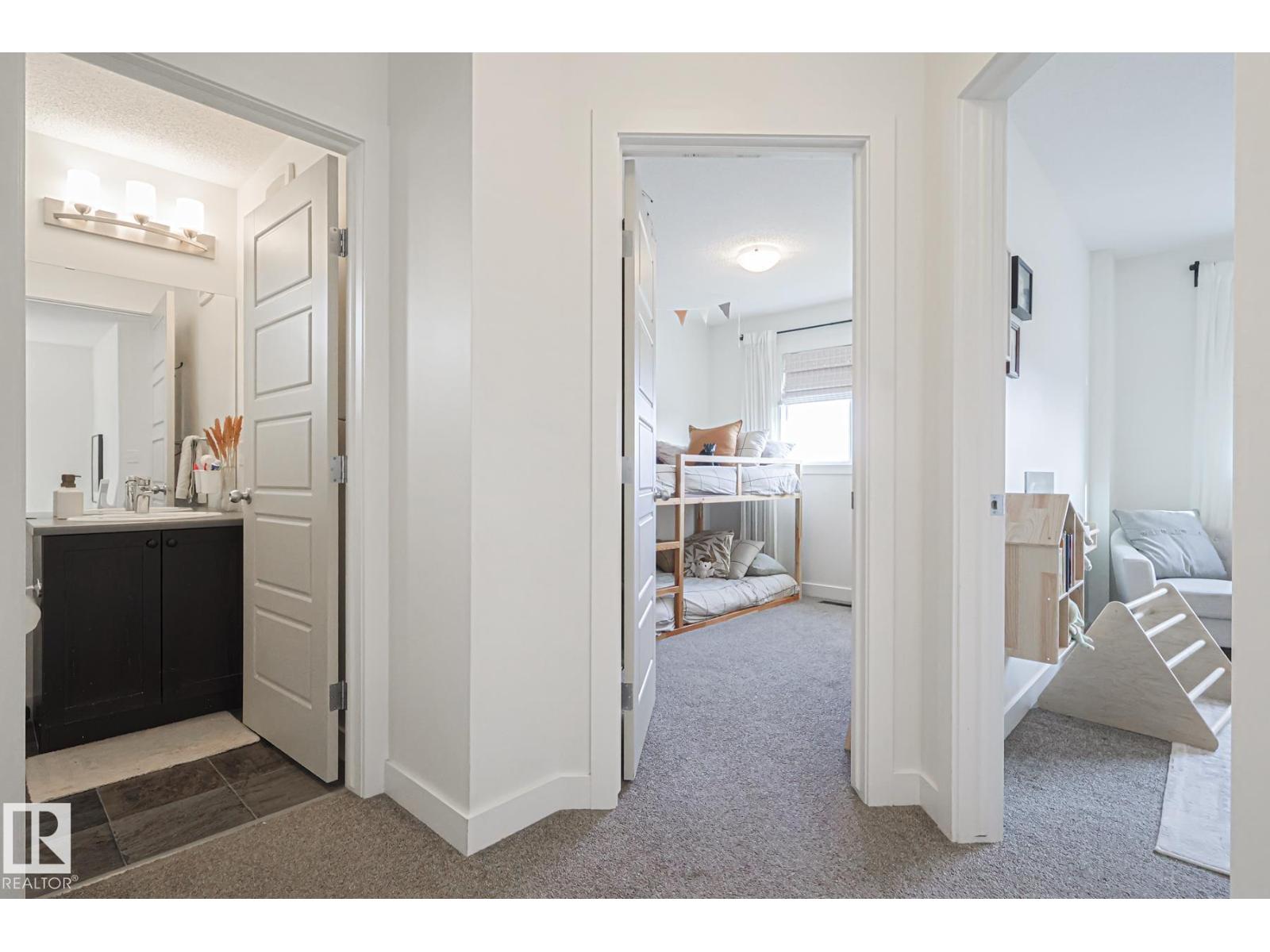 8952 218 ST NW - 24