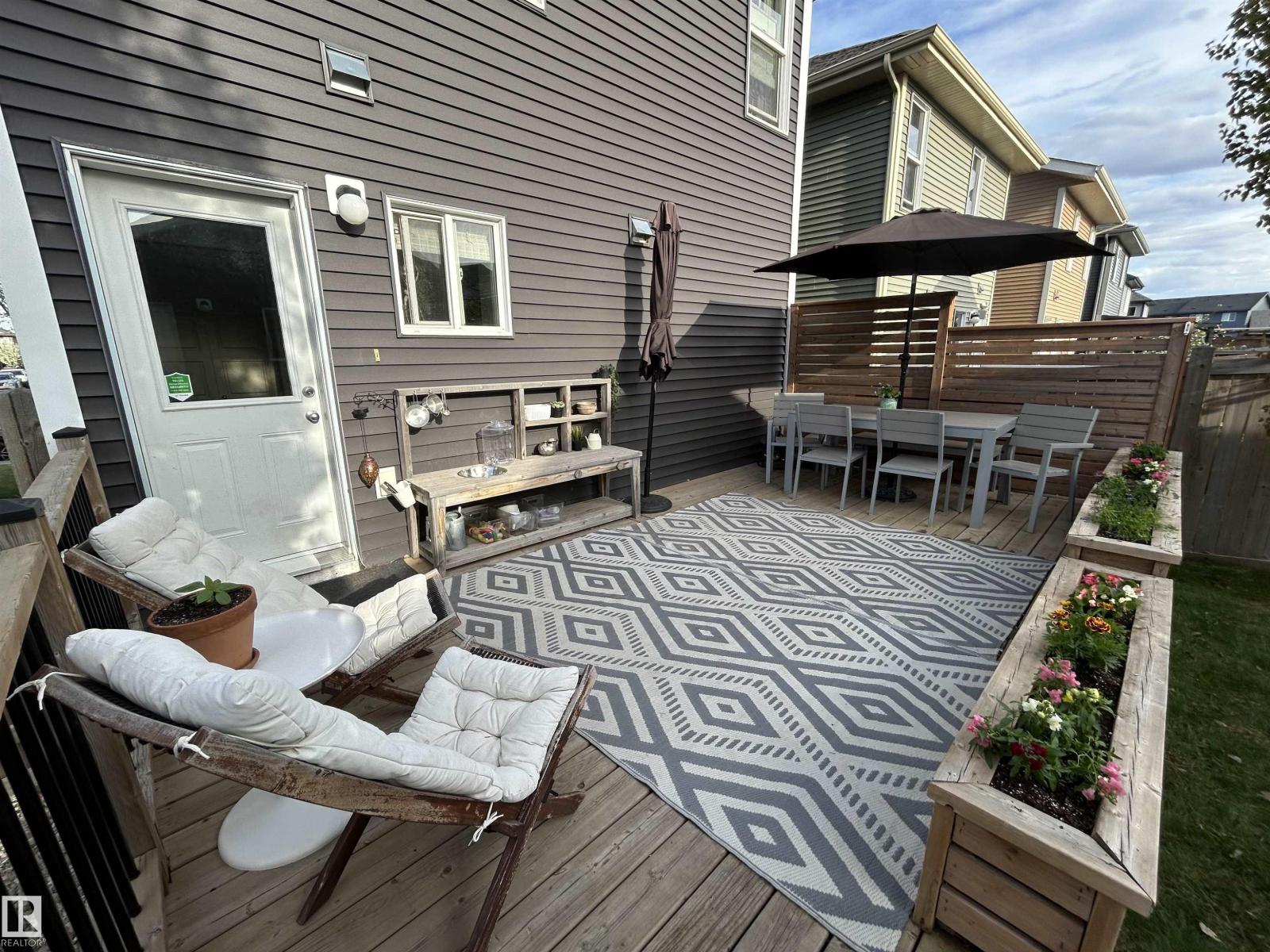8952 218 ST NW - 4