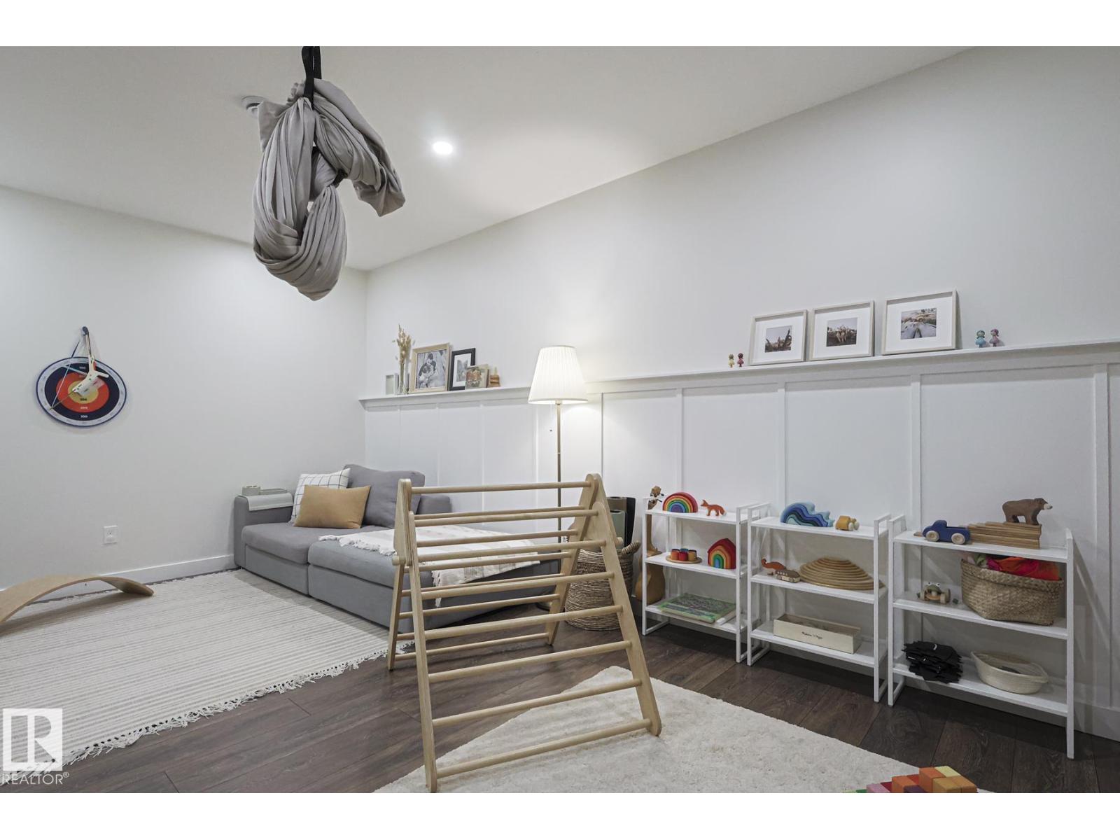 8952 218 ST NW - 42