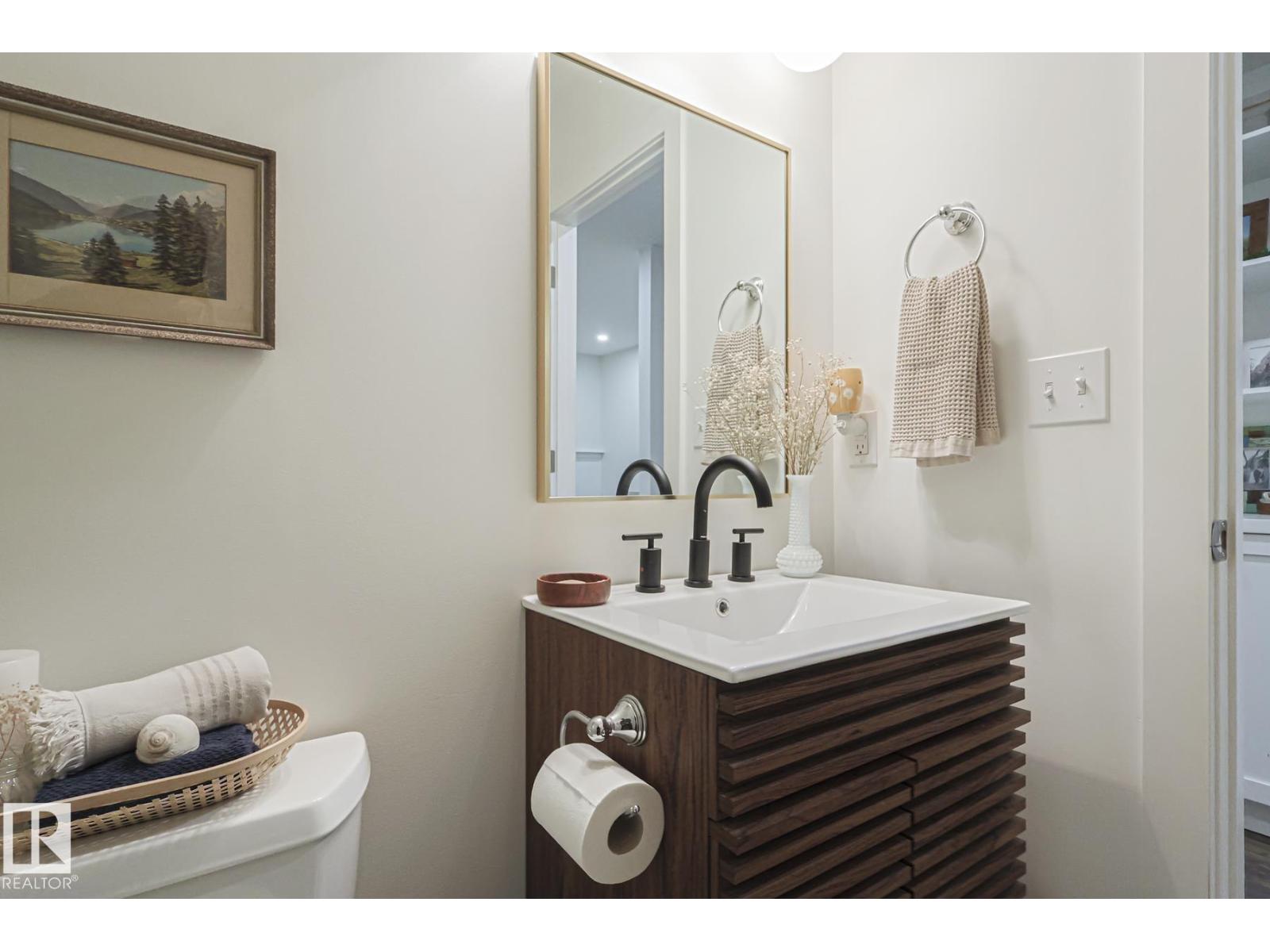 8952 218 ST NW - 46