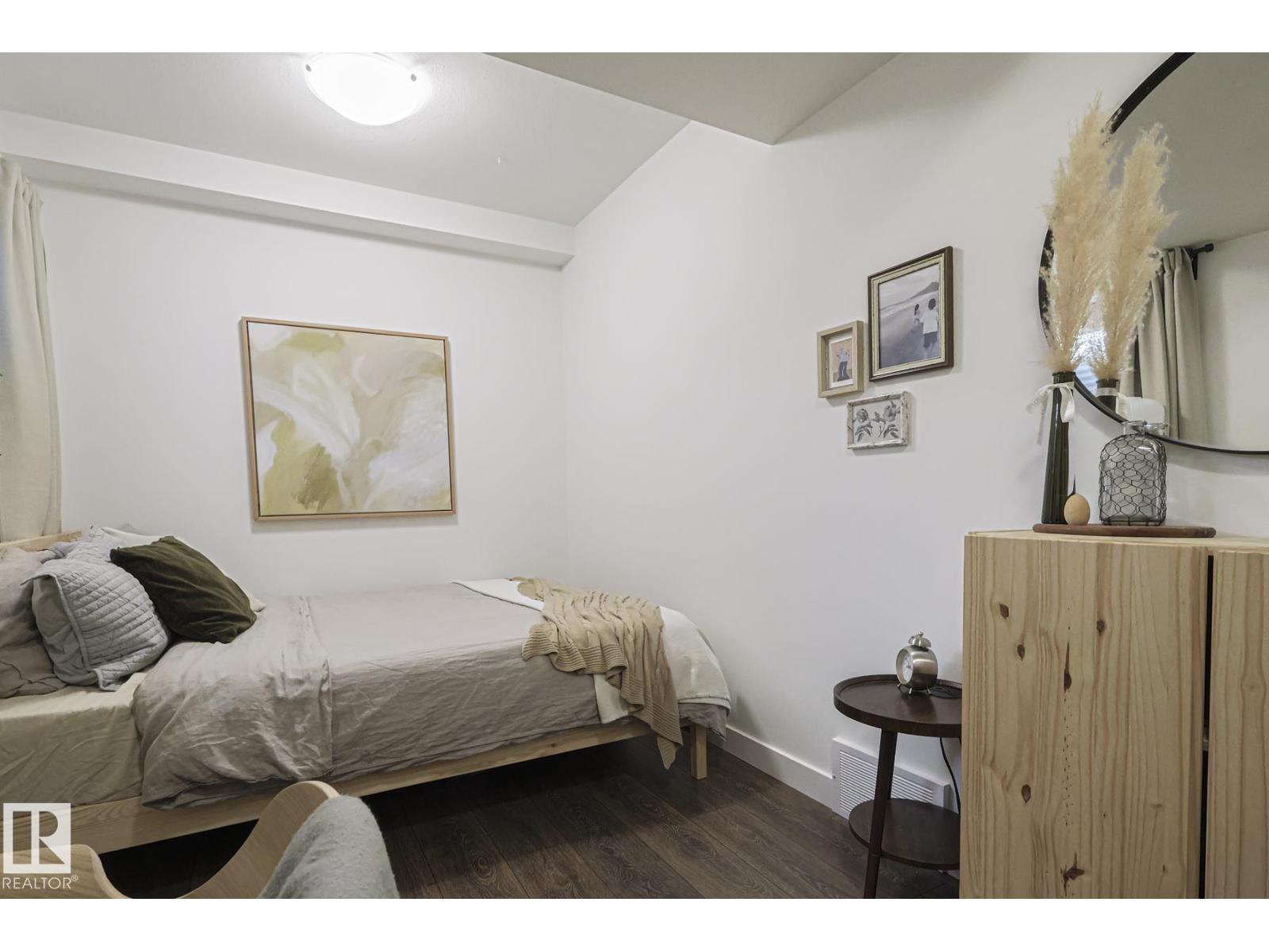 8952 218 ST NW - 51