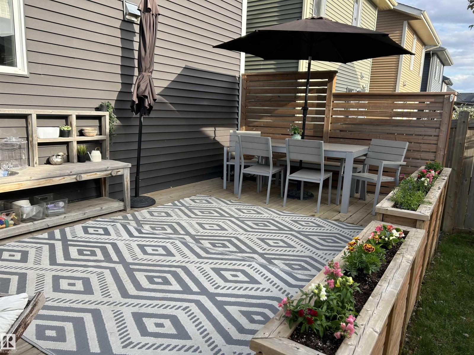 8952 218 ST NW - 55