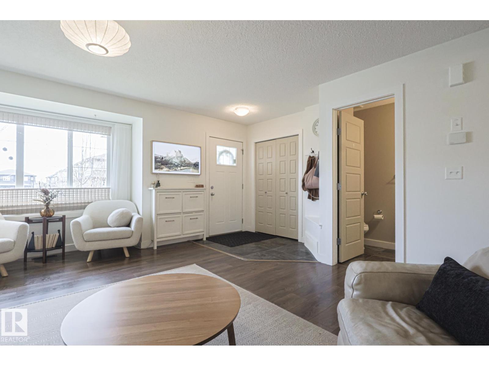 8952 218 ST NW - 9