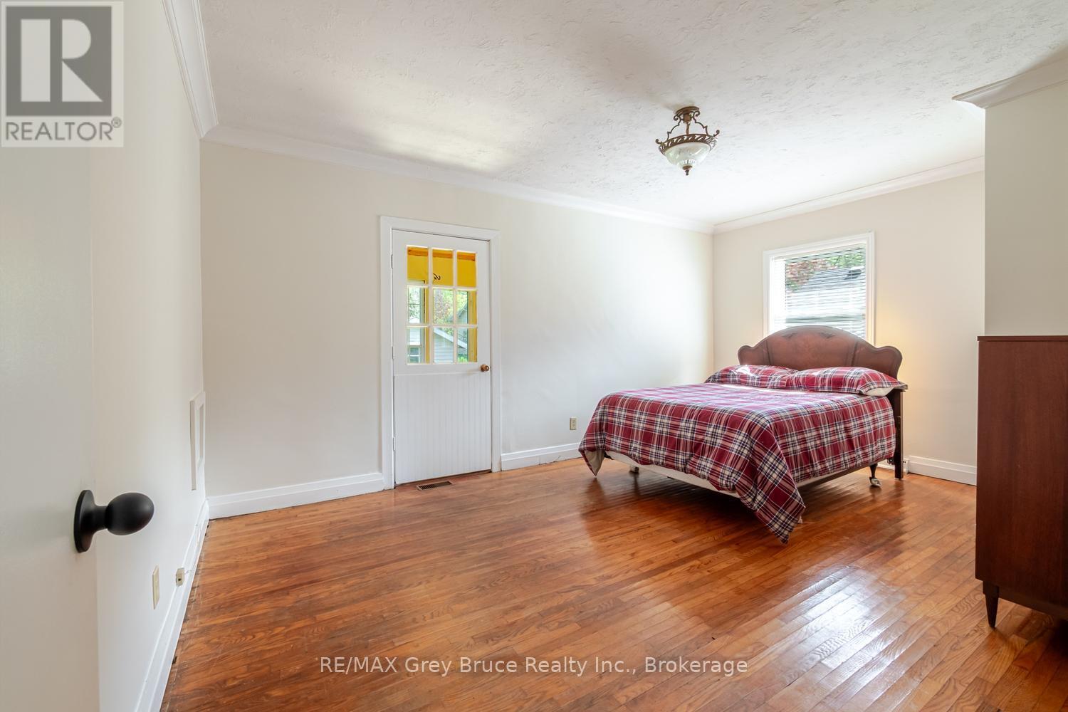 129 3RD A STREET W - 20