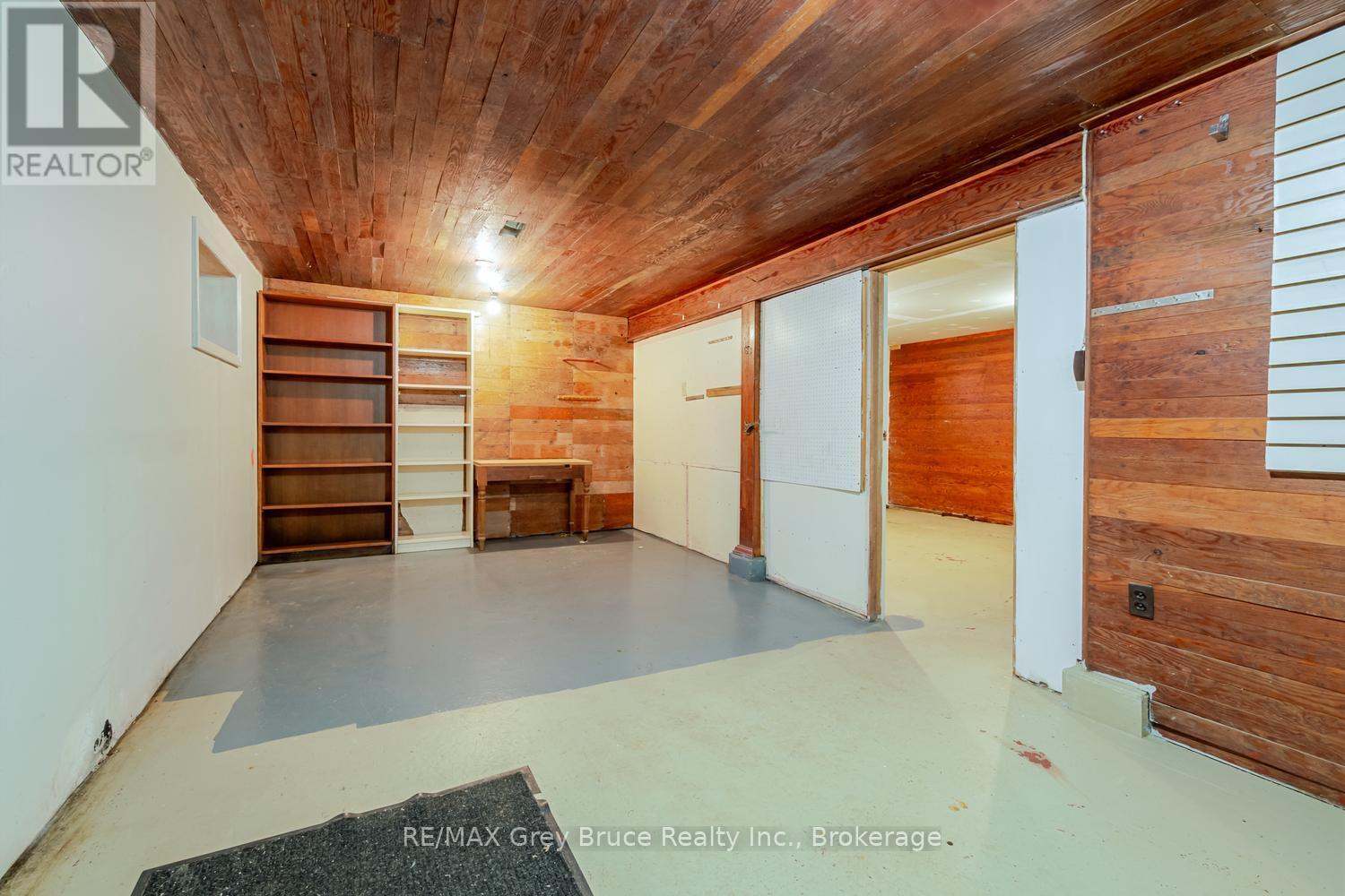 129 3RD A STREET W - 29