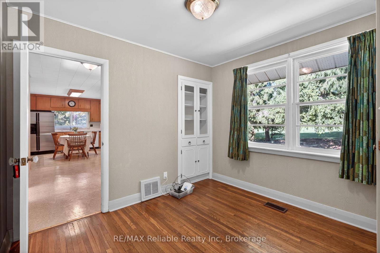 68 WILLIAM STREET - 12