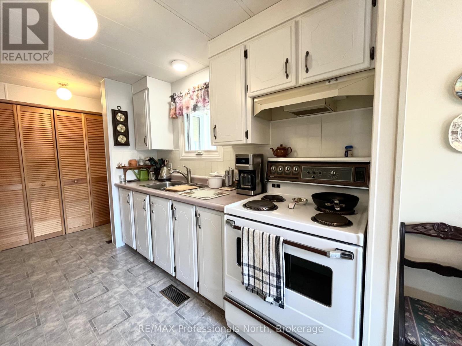 1094 SEVENTH LANE - 19