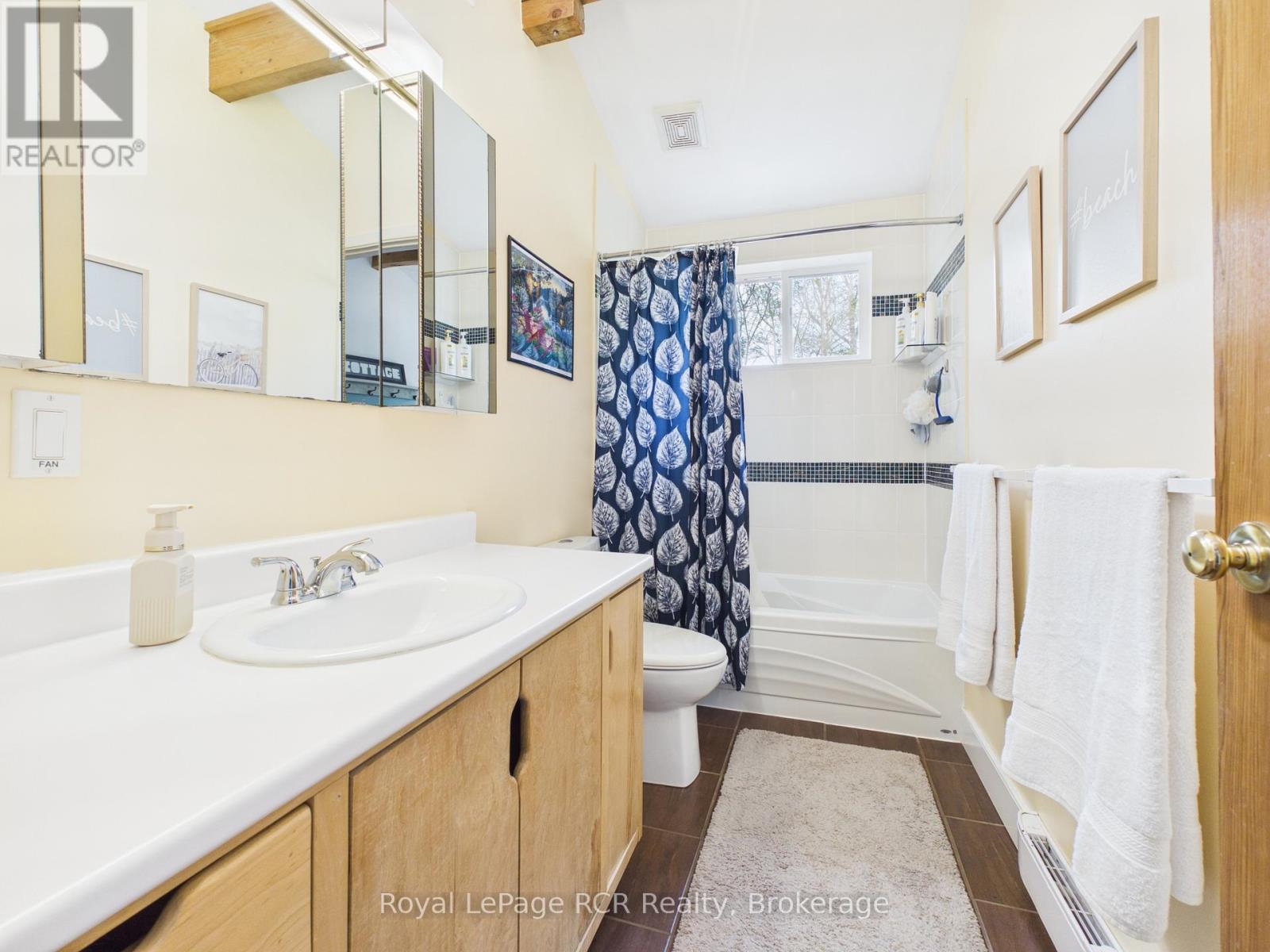 220 SHADYWOOD CRESCENT - 12