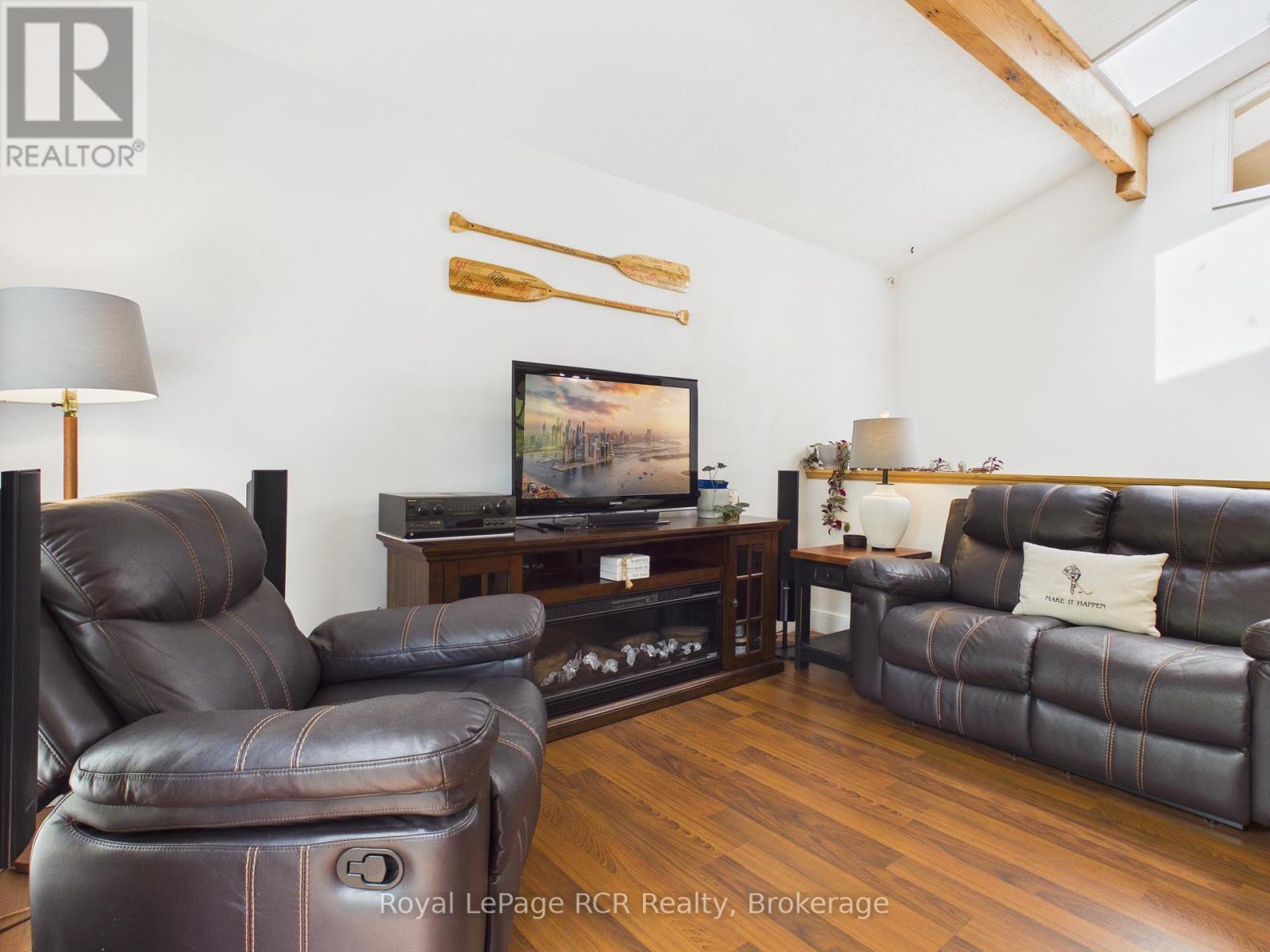 220 SHADYWOOD CRESCENT - 17