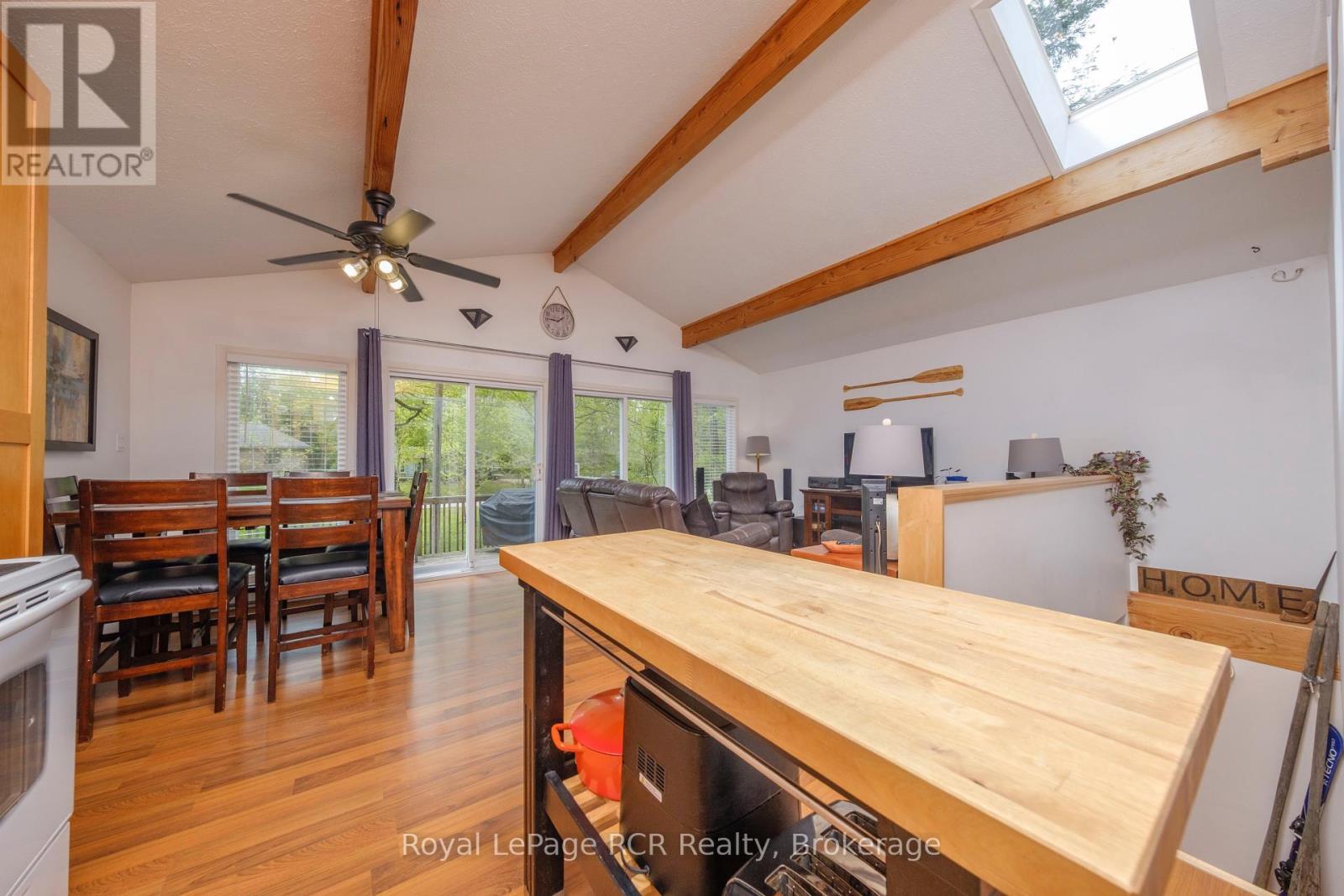 220 SHADYWOOD CRESCENT - 19