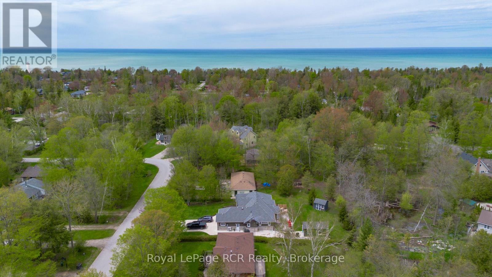 220 SHADYWOOD CRESCENT - 4
