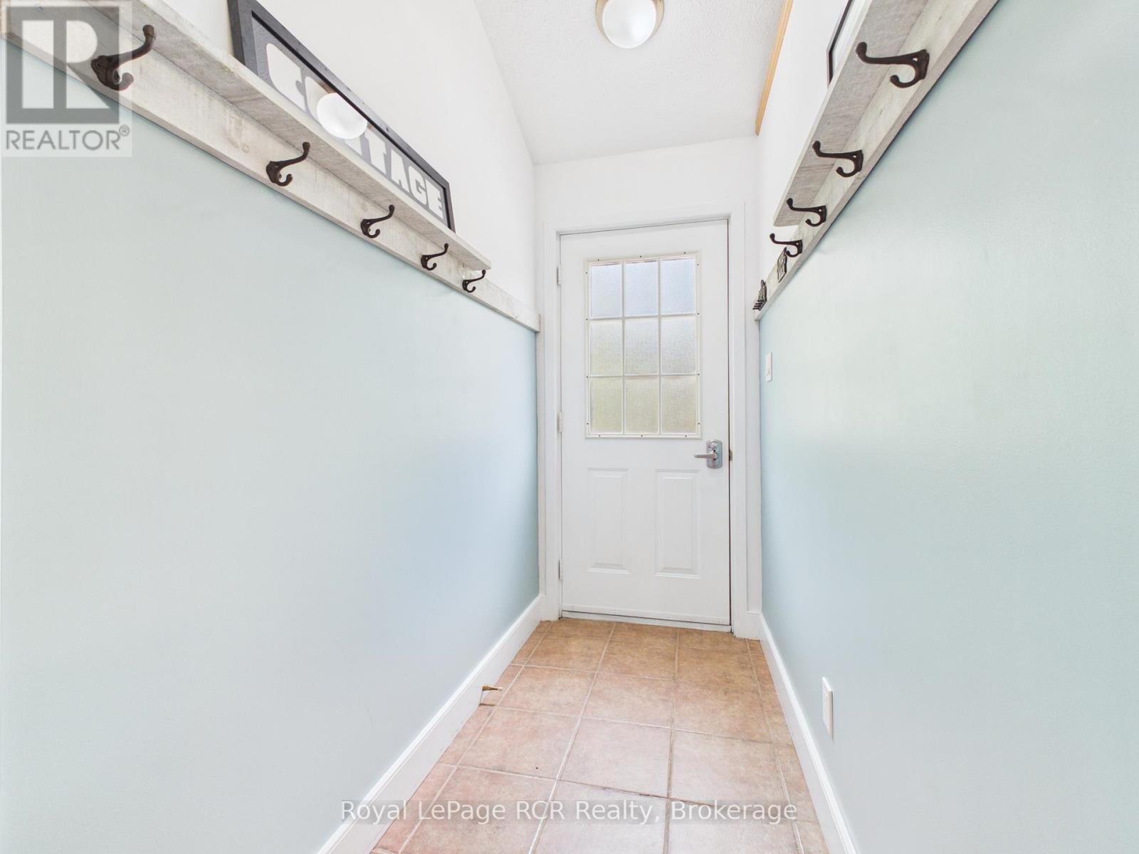 220 SHADYWOOD CRESCENT - 8