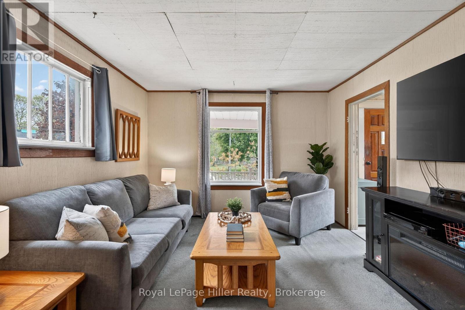 211 NELSON STREET - 11
