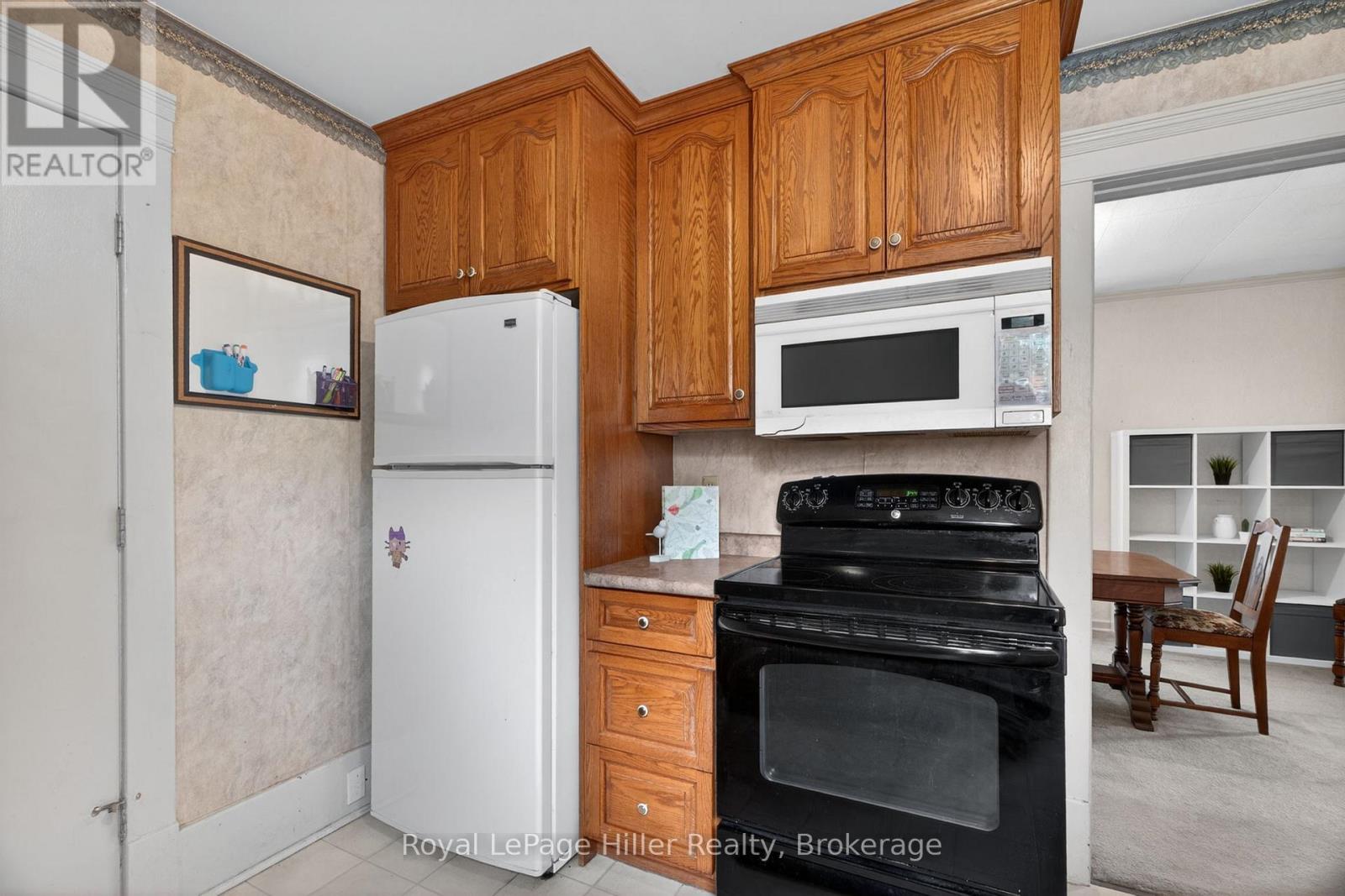 211 NELSON STREET - 17