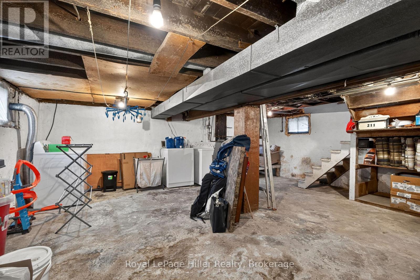 211 NELSON STREET - 37