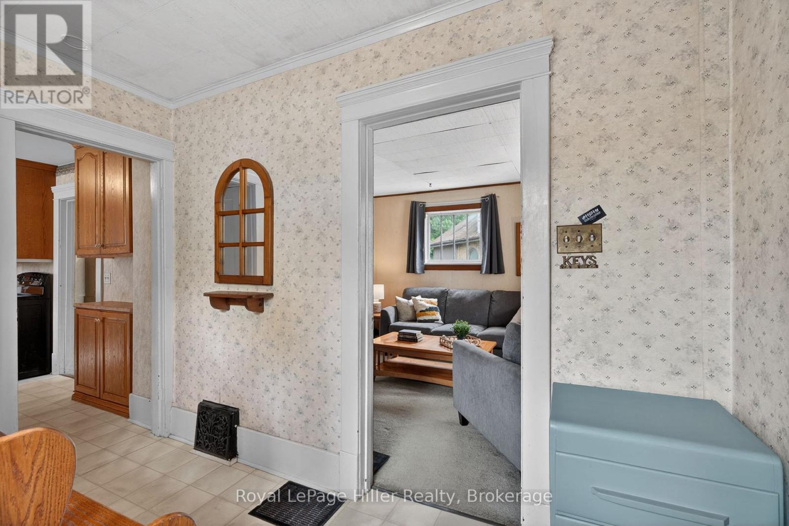 211 NELSON STREET - 9