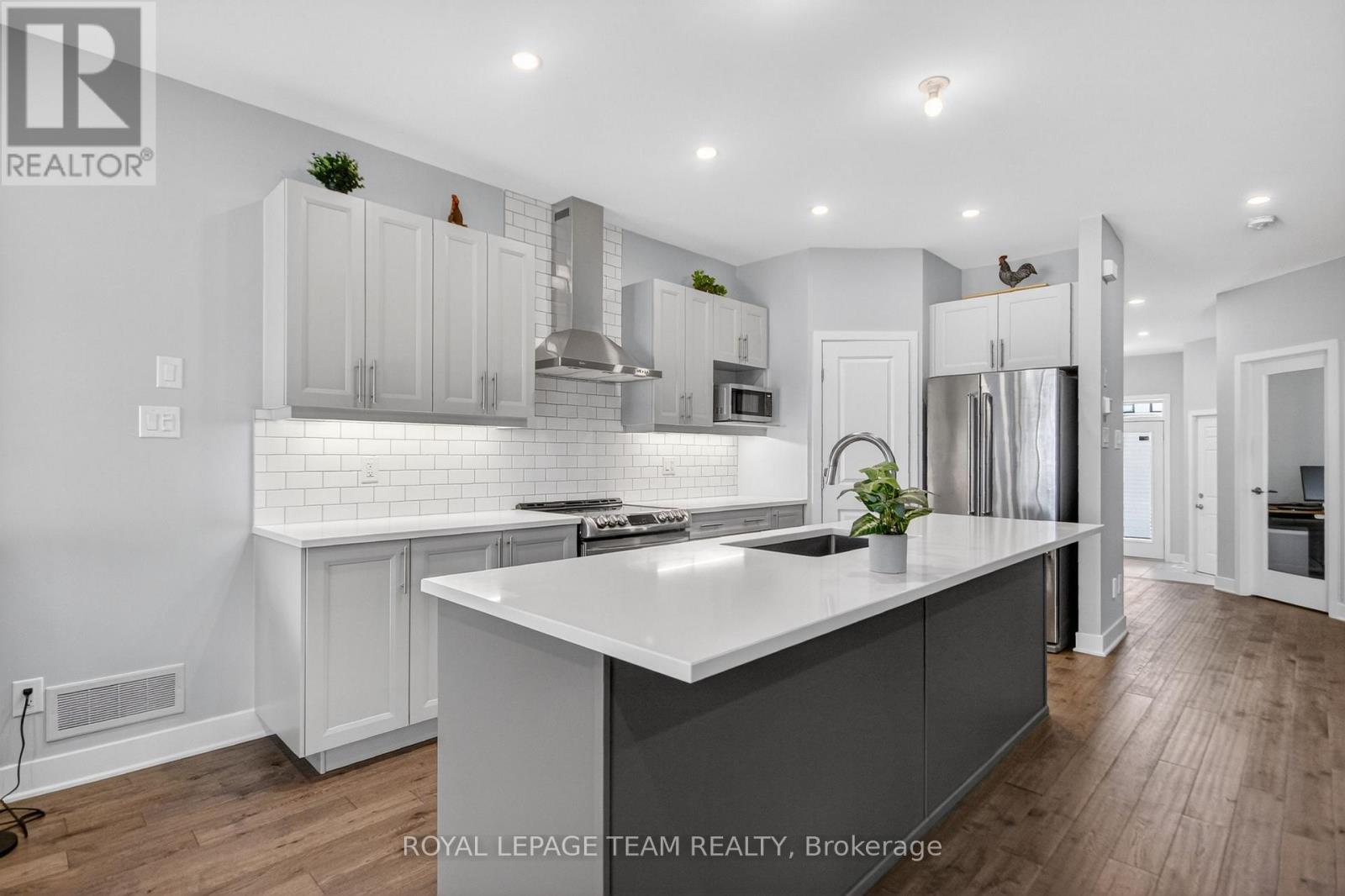 50 THUNDERBOLT STREET - 16