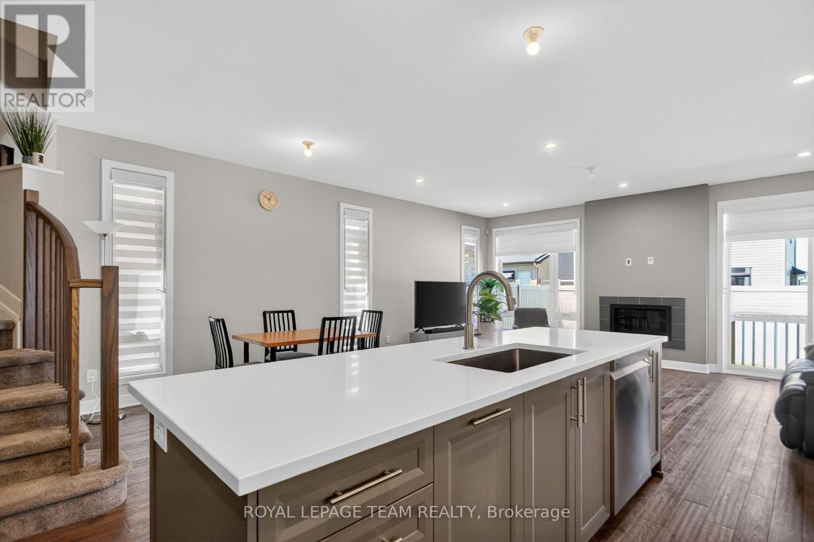 50 THUNDERBOLT STREET - 21