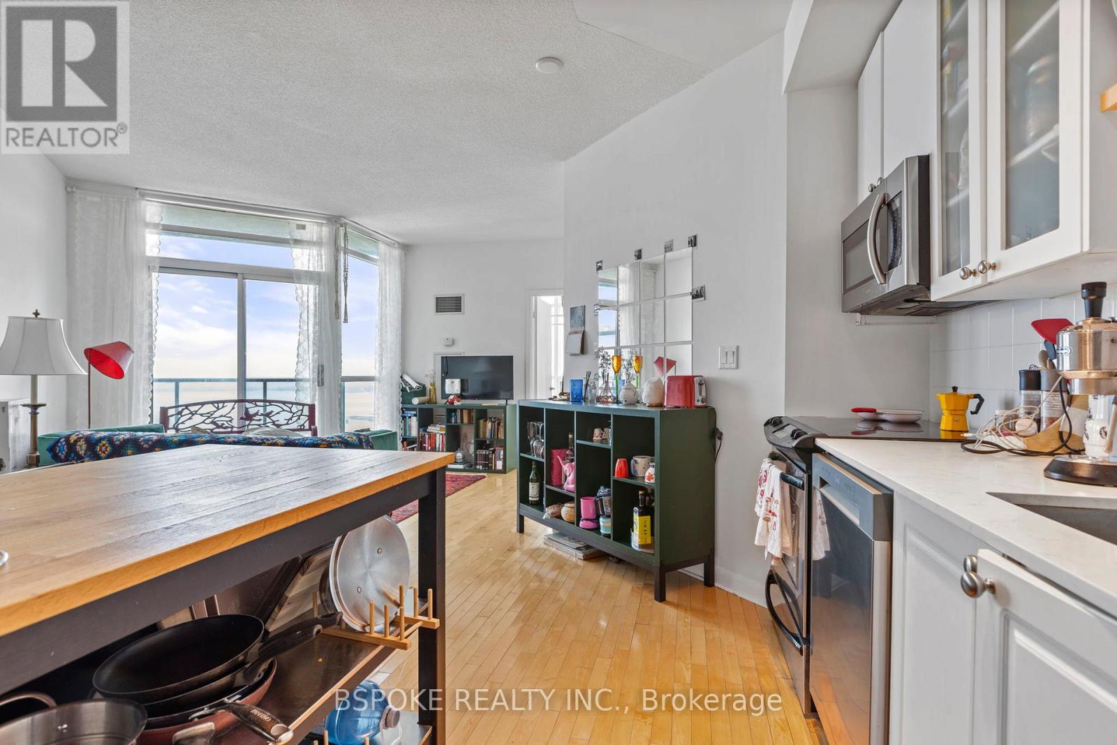 #2904 600 FLEET STREET - 14
