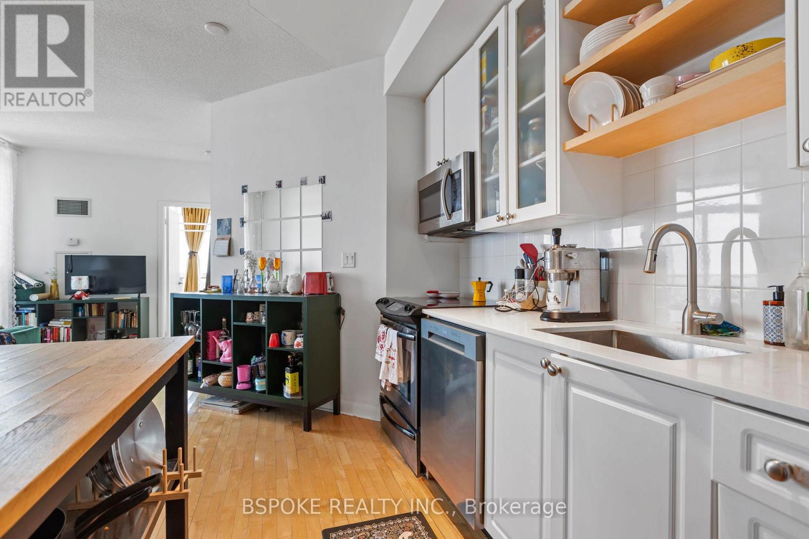 #2904 600 FLEET STREET - 16