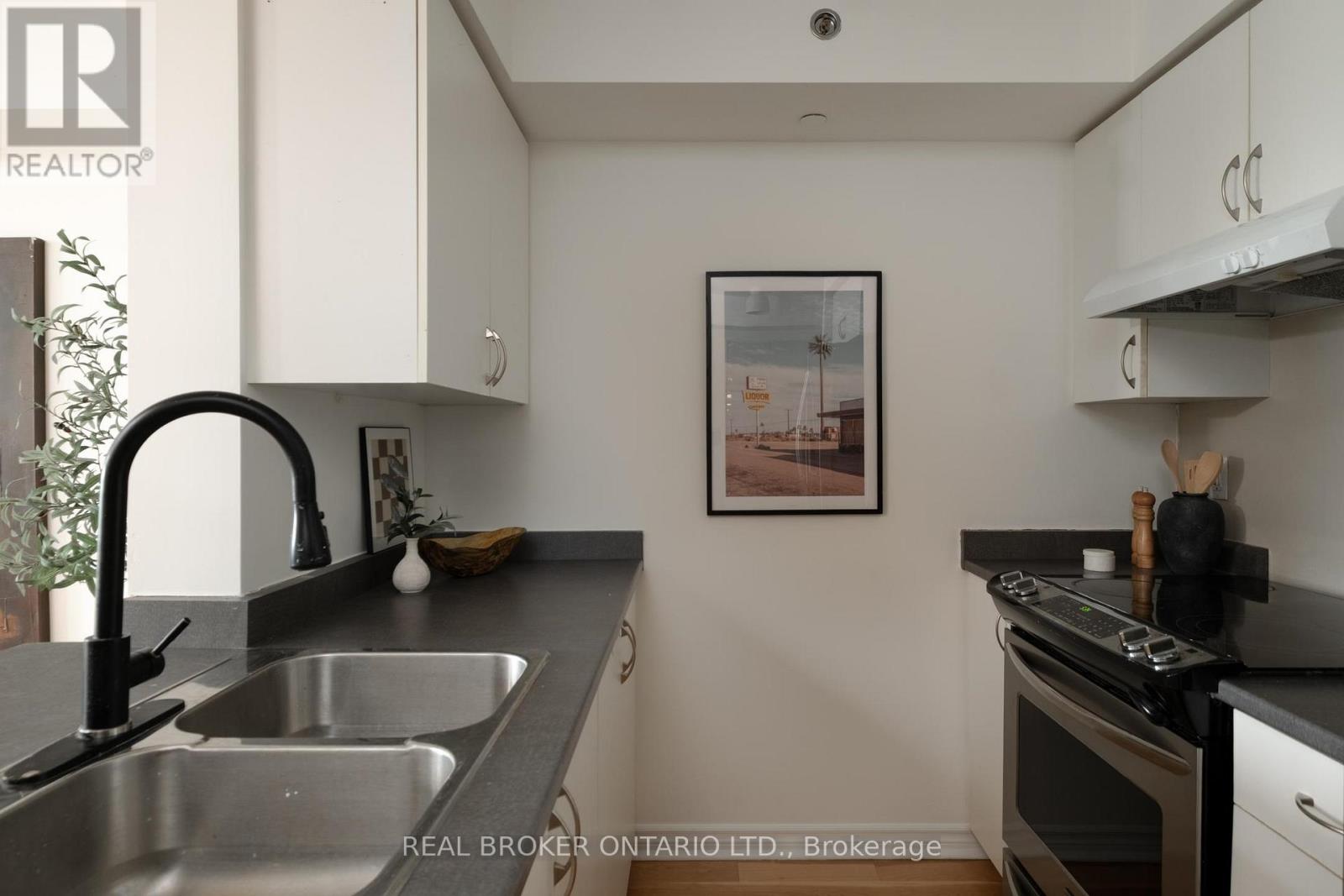 #510 35 SARANAC BOULEVARD - 6