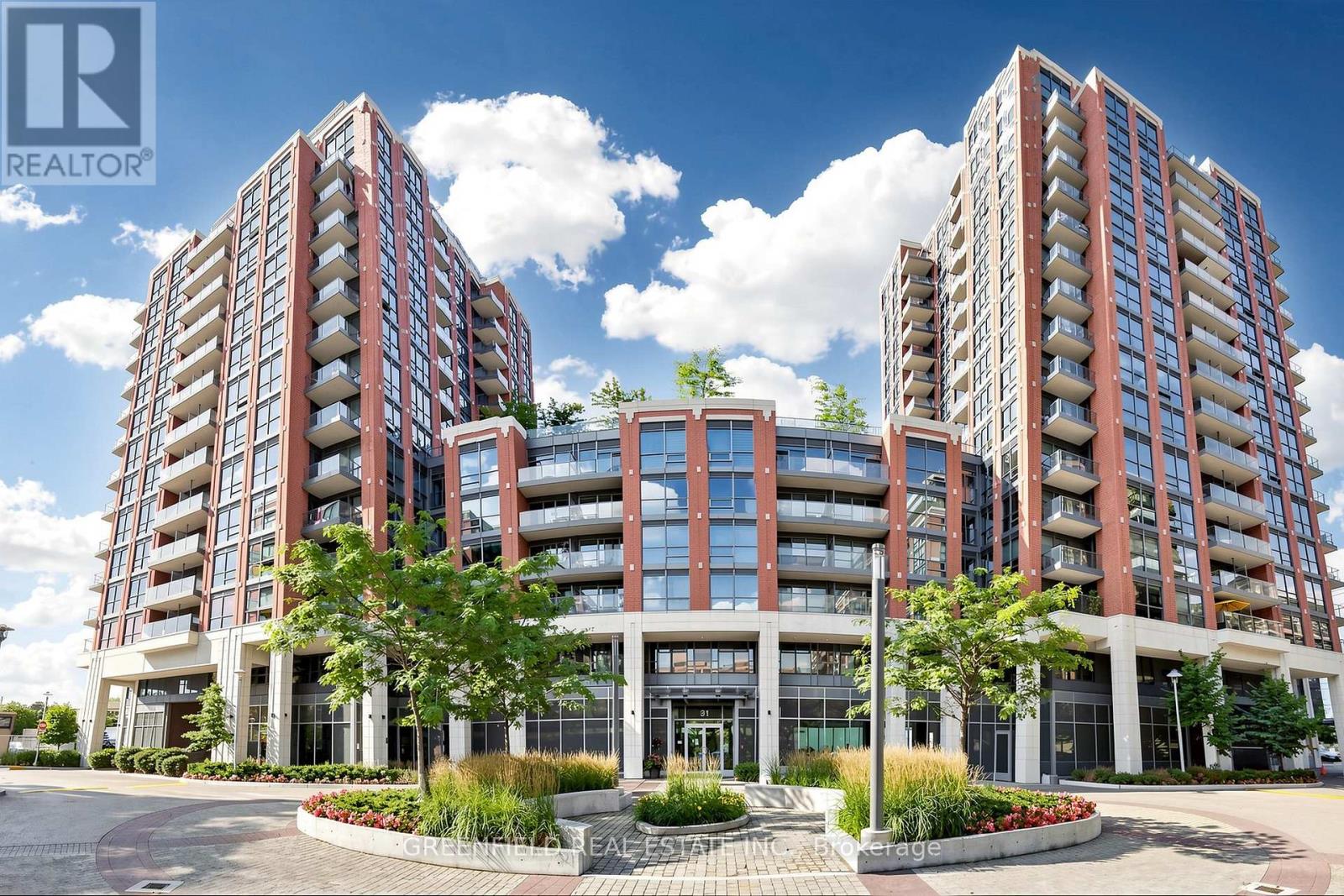 Listing photo of 333 - 31 TIPPETT ROAD