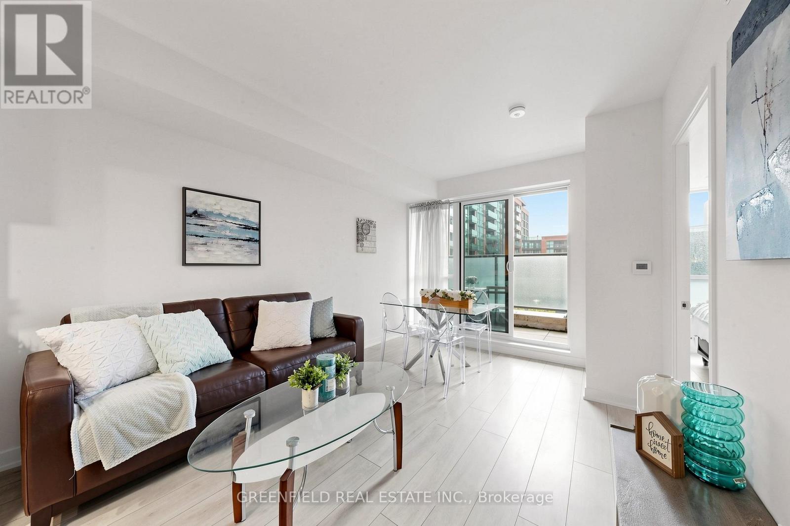 #333 31 TIPPETT ROAD - 2