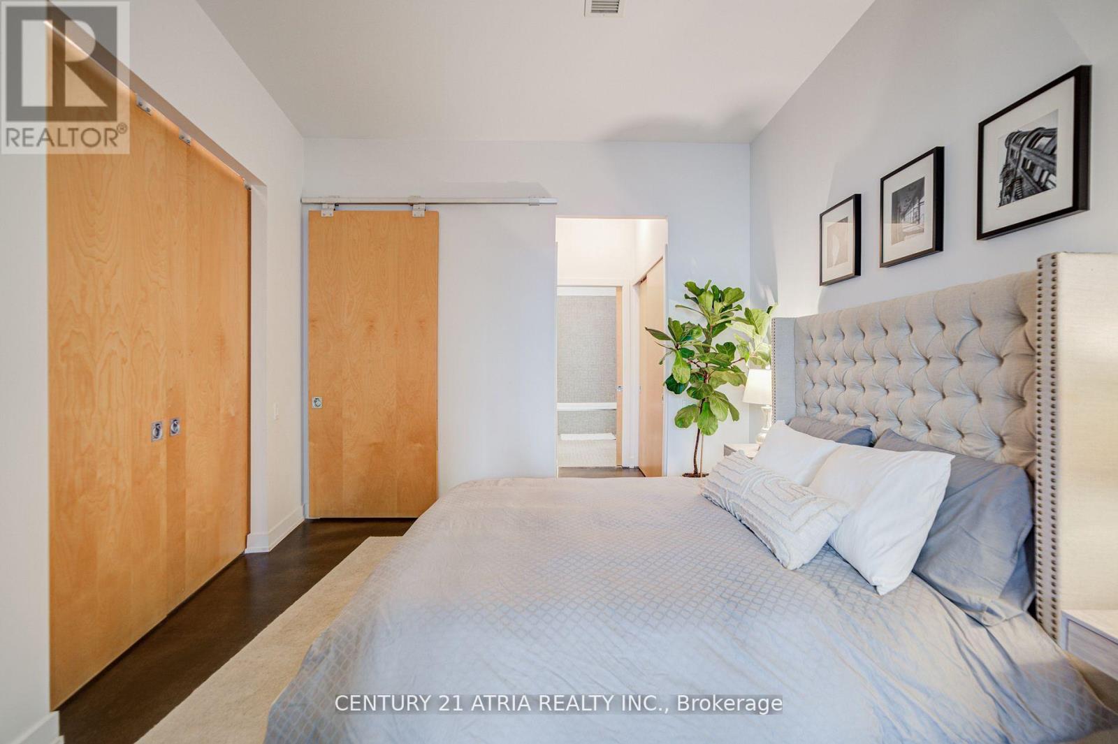 #508 155 DALHOUSIE STREET W - 22