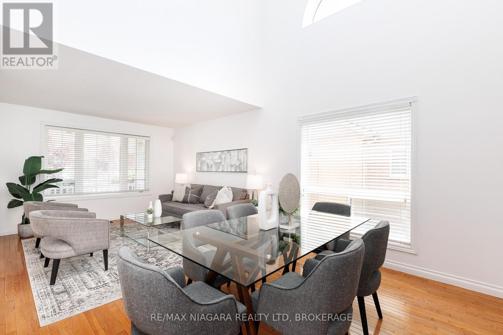 47 HONEY LOCUST CIRCLE - 12