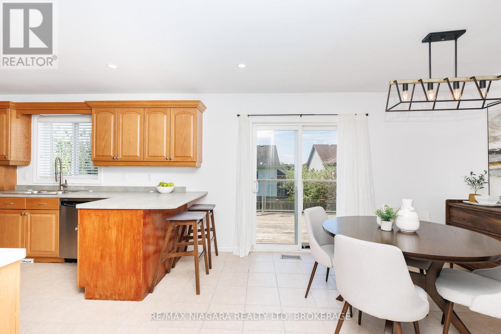 47 HONEY LOCUST CIRCLE - 15