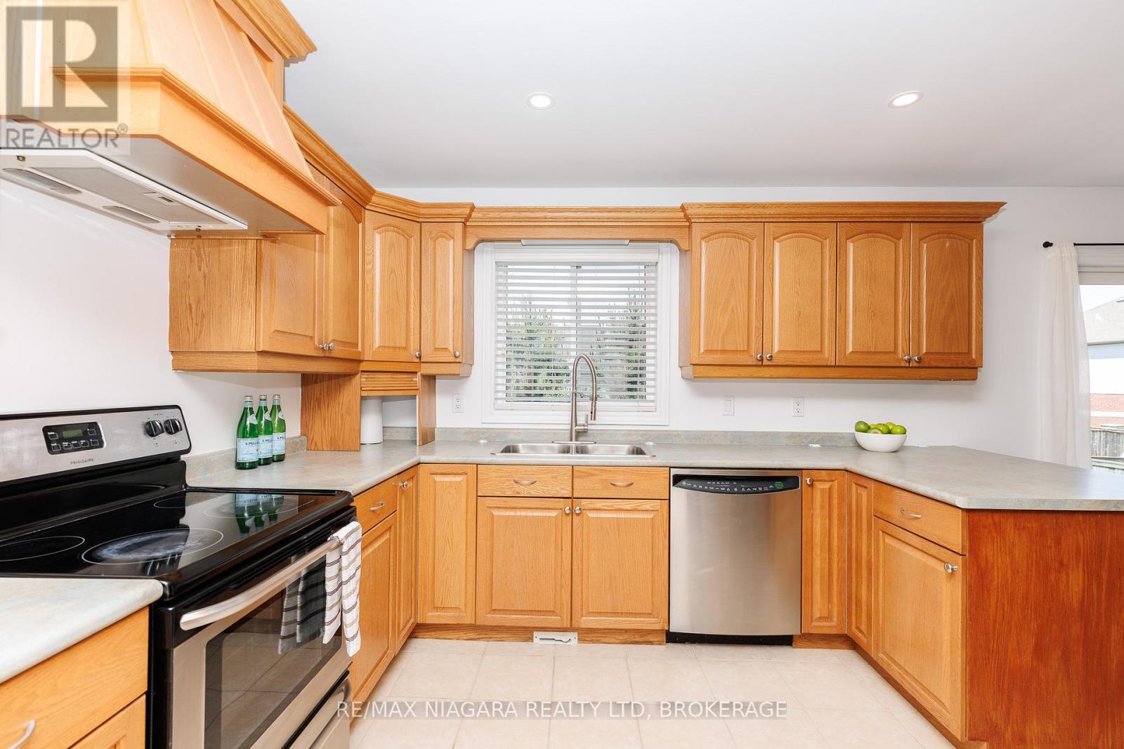 47 HONEY LOCUST CIRCLE - 19