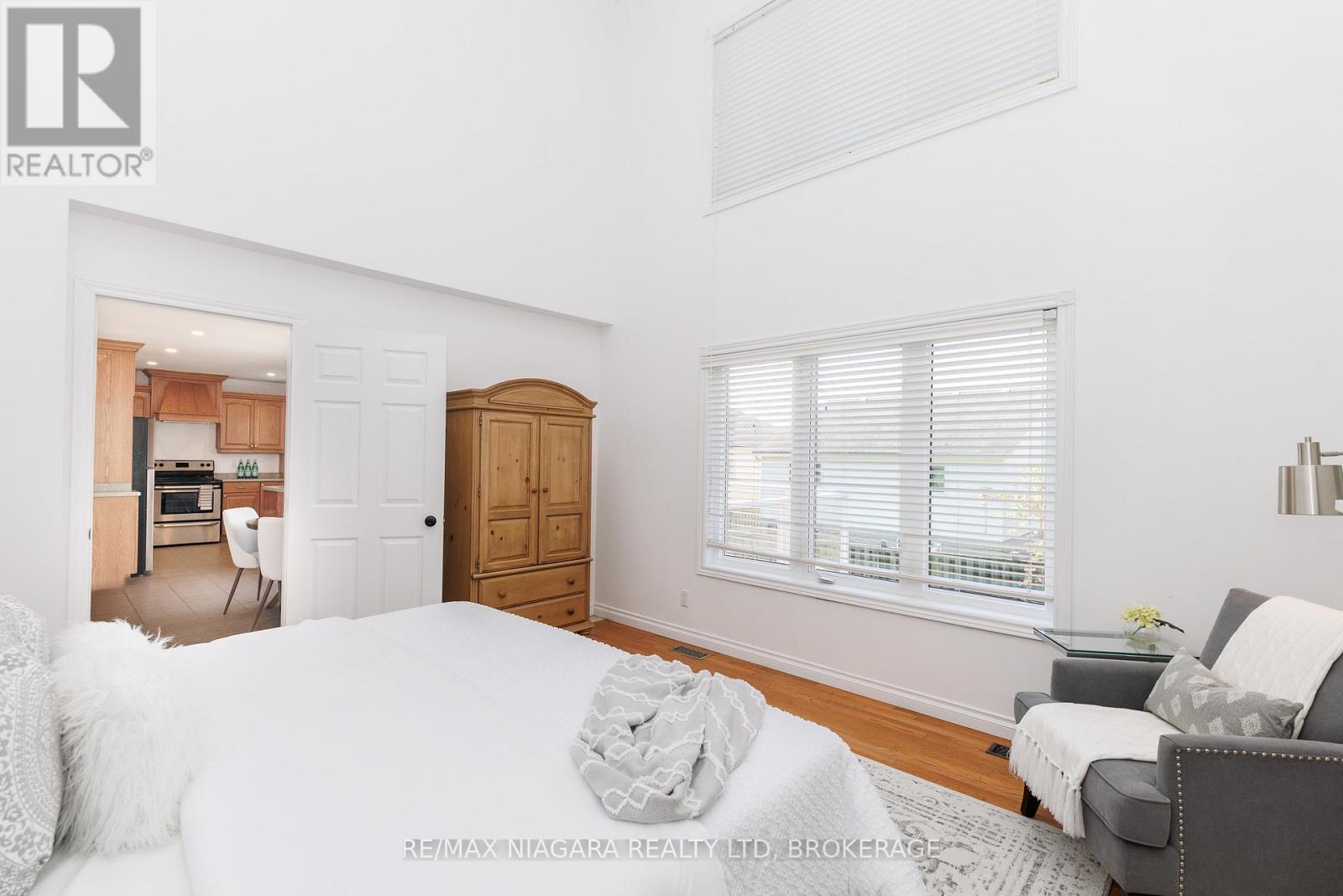 47 HONEY LOCUST CIRCLE - 23