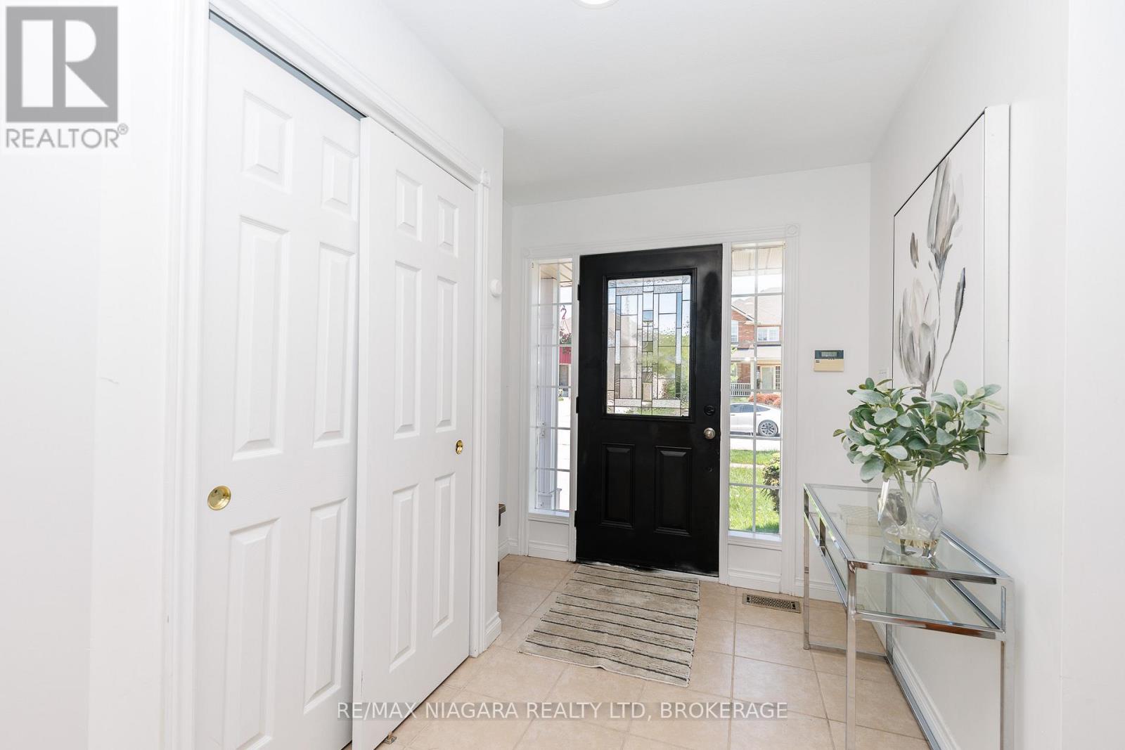 47 HONEY LOCUST CIRCLE - 24