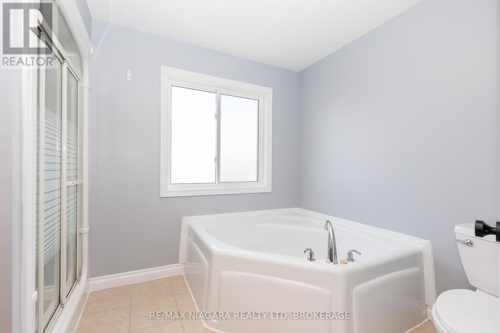 47 HONEY LOCUST CIRCLE - 31