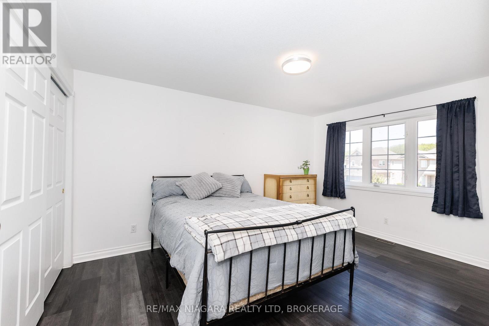 47 HONEY LOCUST CIRCLE - 34