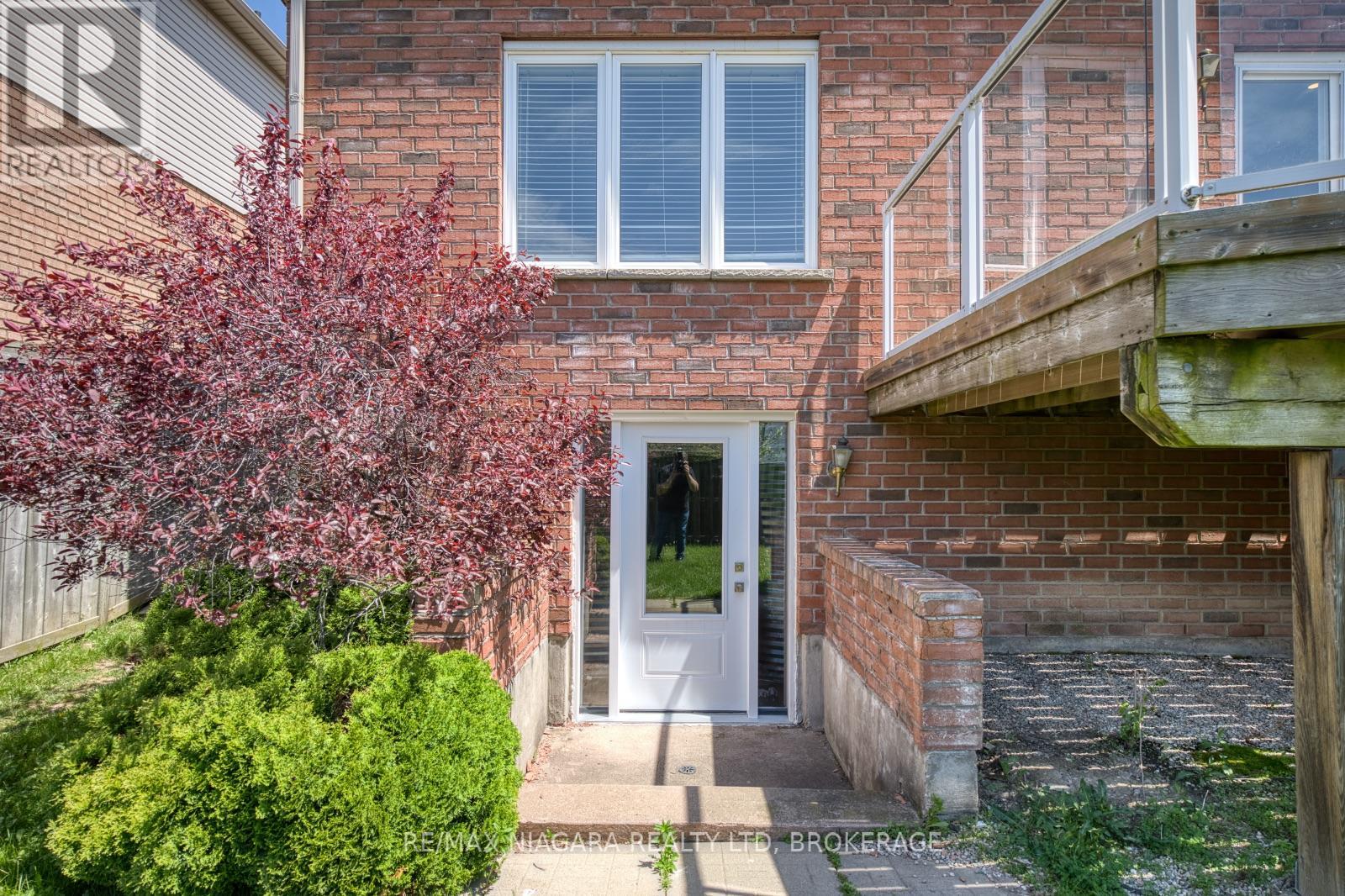 47 HONEY LOCUST CIRCLE - 39